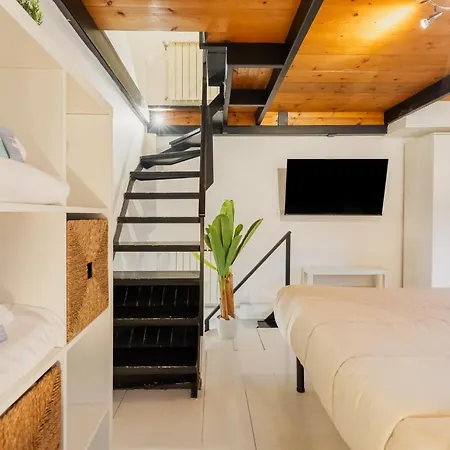 Duplex Trastevere With Courtyard Apartament Rzym