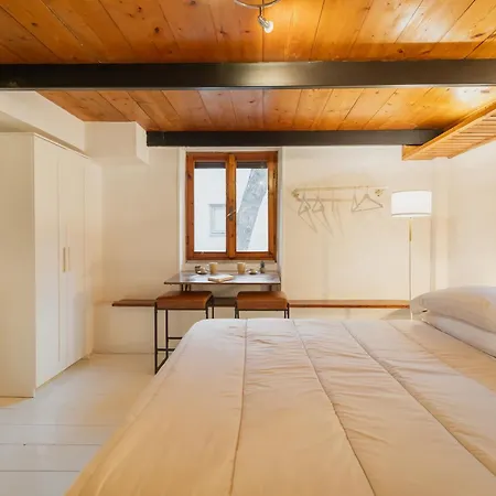 Duplex Trastevere With Courtyard