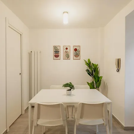 Duplex Trastevere With Courtyard Appartamento *