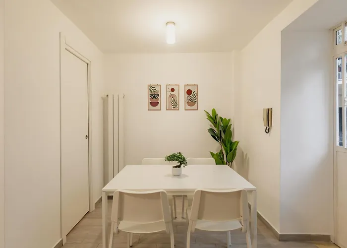 Duplex Trastevere With Courtyard Διαμέρισμα *