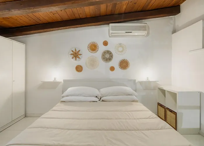 Duplex Trastevere With Courtyard * Ρώμη